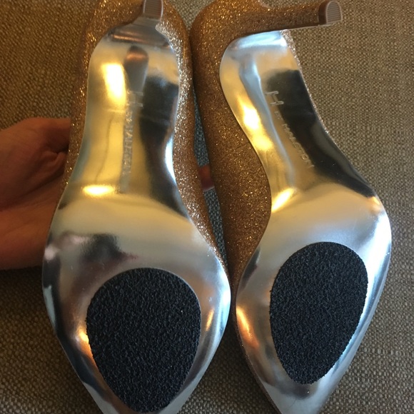 H by Halston Stella Gold Glitter pumps, never worn - Picture 4 of 5